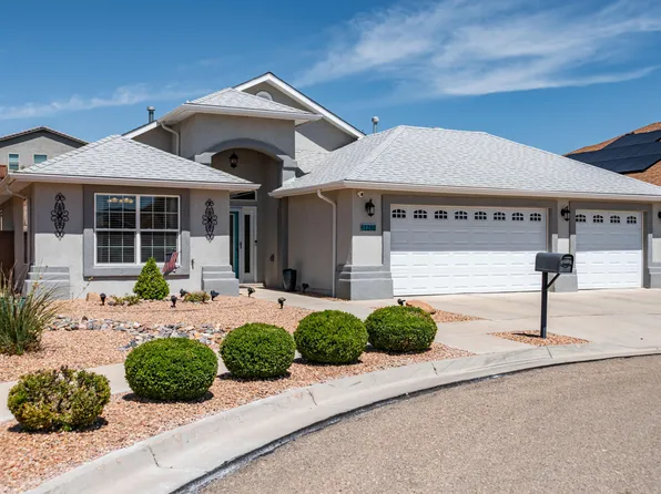 1260 Blanca Ave NW, Los Lunas, NM 87031