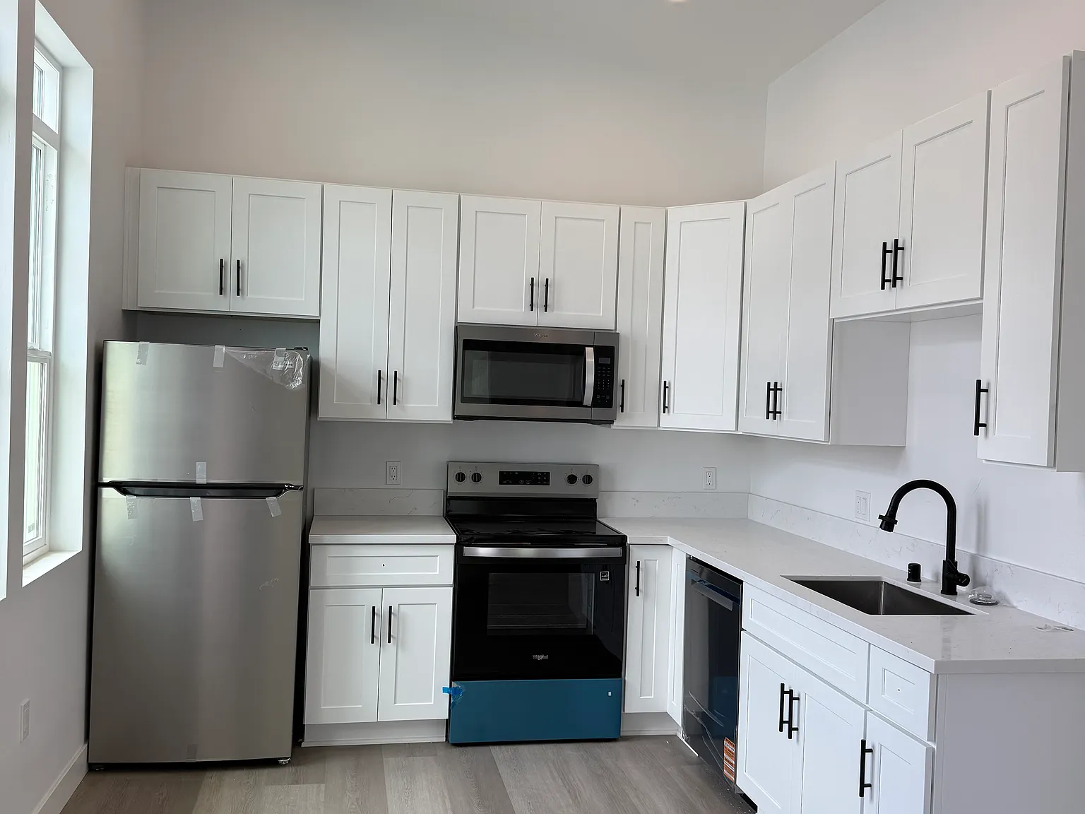 2 bed, 600 sqft, $2,650 — Photo 3