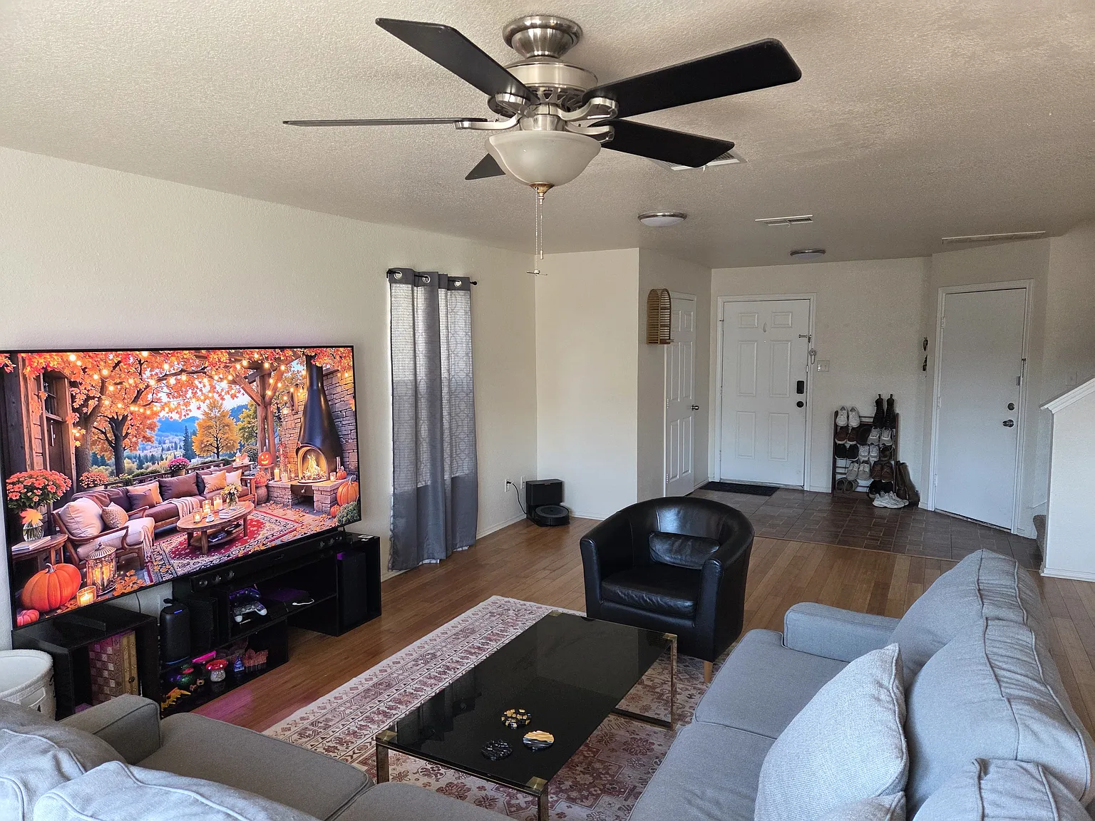 4 bed, 2.5 bath, 2060 sqft, $2,100 — Photo 4
