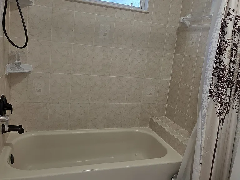 2474 Islander Ct — Photo 36
