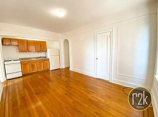 45-39 42nd St #3D, Sunnyside, NY 11104