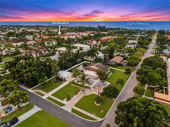 560 9th AVE S, NAPLES, FL 34102
