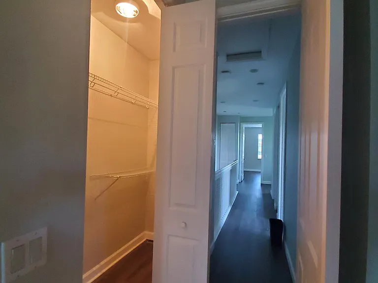 115 Akron St #C — Photo 15
