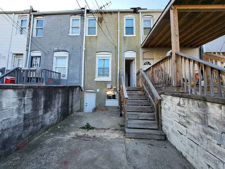 517 N Rose St — Photo 27