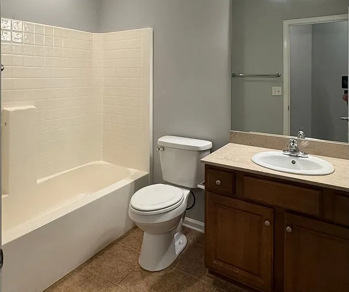 2722 Oxmoor Way — Photo 8