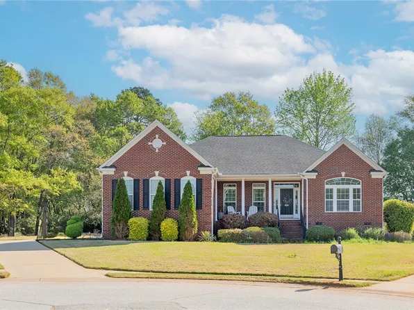 806 Hartscove Ct, Boiling Springs, SC 29316