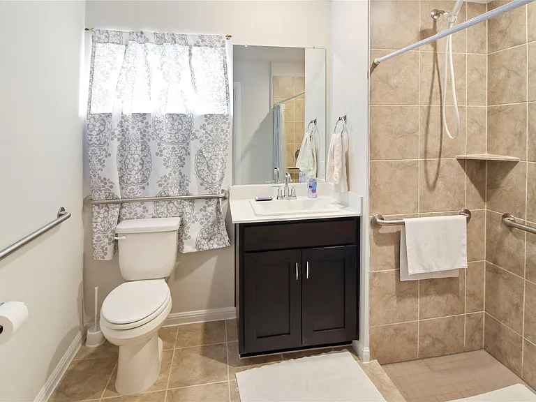 21102 Niagara Cv — Photo 13