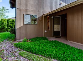 2214 Ridgeway Dr, Eugene, OR 97401