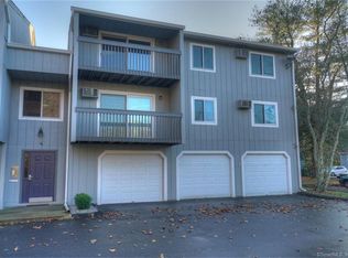 74 Buddington Rd APT 6, Groton, CT 06340