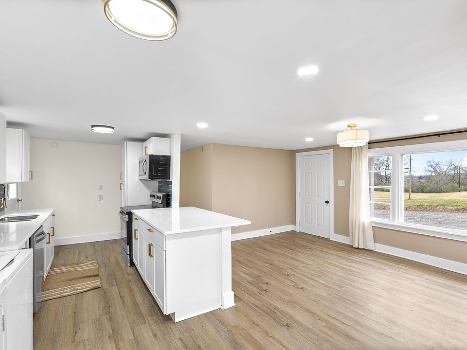 1st image of 314 1/2 B St