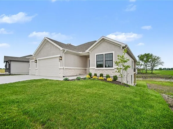 462 Green Dr, Lawson, MO 64062