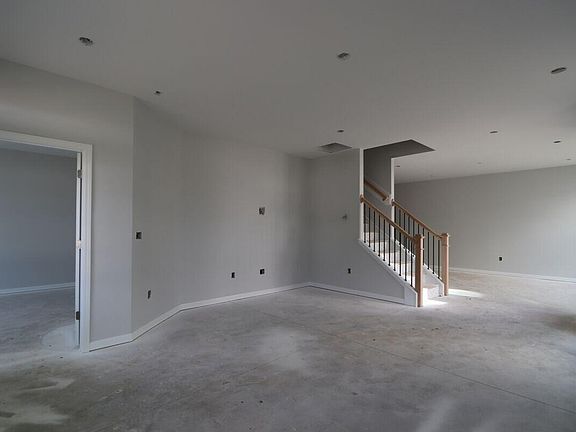 4th image of 3050 Horton Ridge Blvd