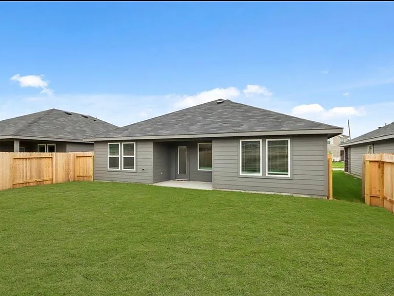 24643 Eastern Pine Trl — Photo 5
