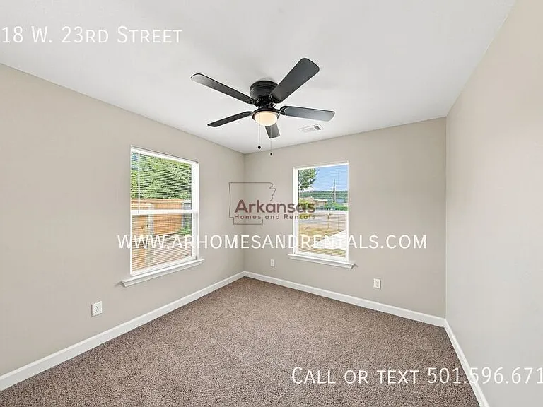 918 W 23rd St — Photo 11
