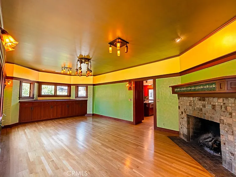 89 E Alegria Ave — Photo 6