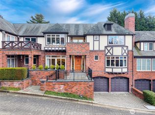 10105 NE 66th Ln, Kirkland, WA