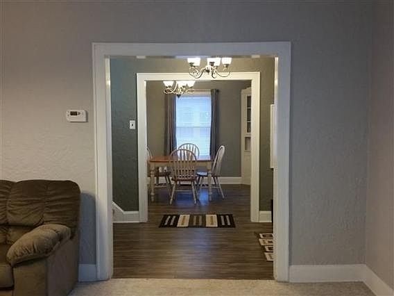4th image of 1271 N Parker Dr