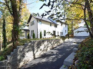 2 Hawthorn Hl, Louisville, KY 40204