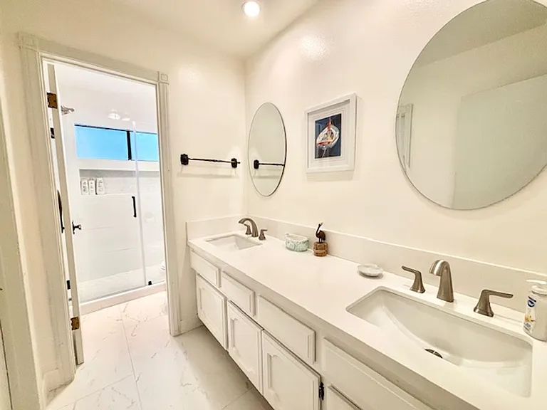 3949 Ocean Dr — Photo 19