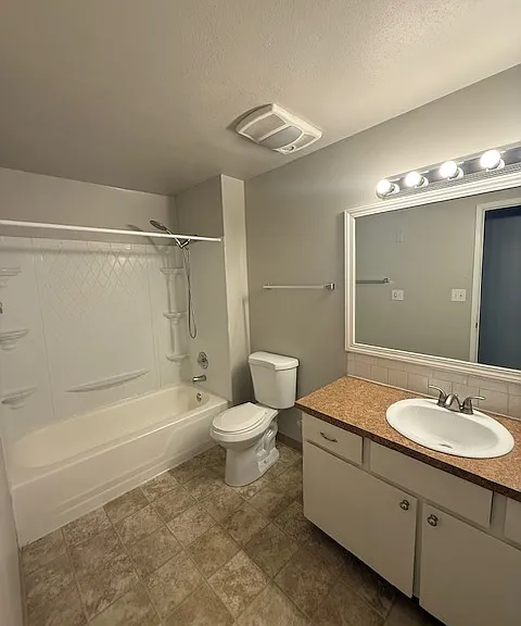 1310 W 6th Ave — Photo 3