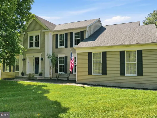 44 Belmont Ct, Shenandoah Junction, WV 25442