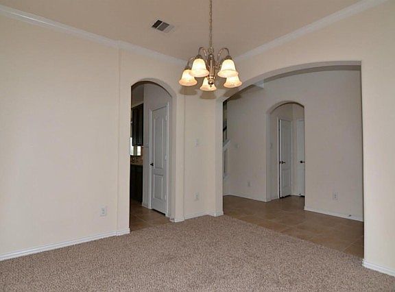 4th image of 107 Silverglen Ct