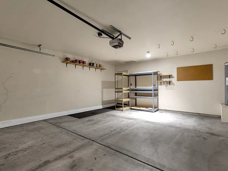 647 W Fremont Dr — Photo 33