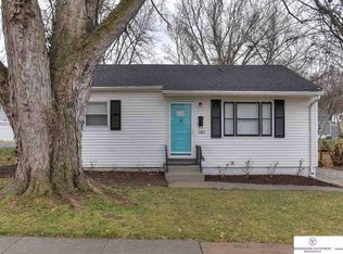 5807 Grant St, Omaha, NE 68104