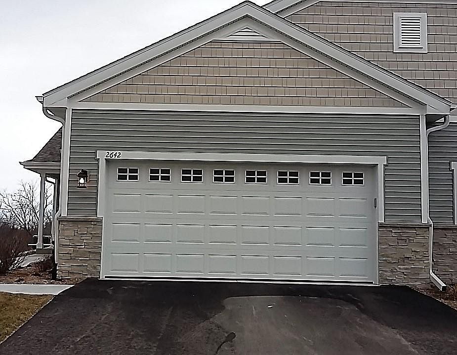 1st image of 2642 Moraine Ct