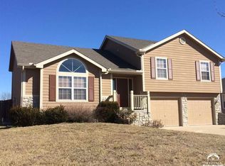 1014 Firetree Ave, Baldwin City, KS 66006