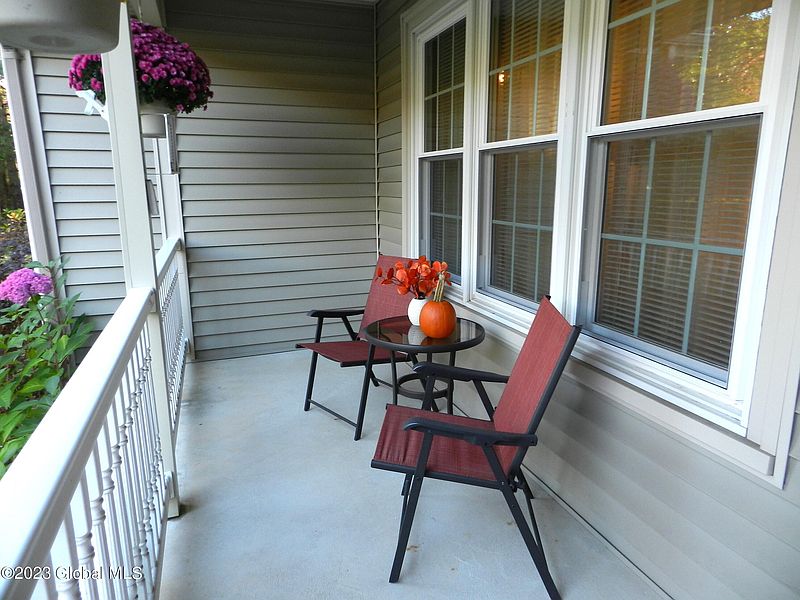 4th image of 20 Cashmere Drive