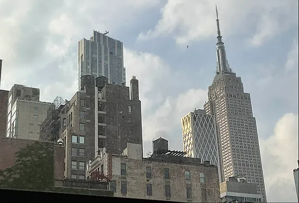 Rented by City Connections Realty | media 18