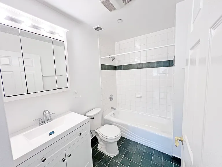 55 Skillman Ave #3 — Photo 8