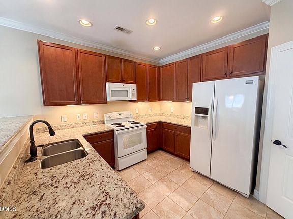 2nd image of 1102 Lake Michael Way