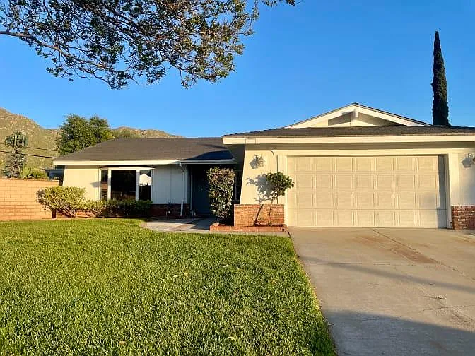 3450 Santa Cruz Dr — Photo 2