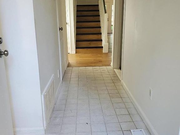 5th image of 8601 Brittany Dr