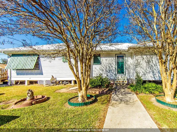 128 Saint Mary St, Golden Meadow, LA 70357