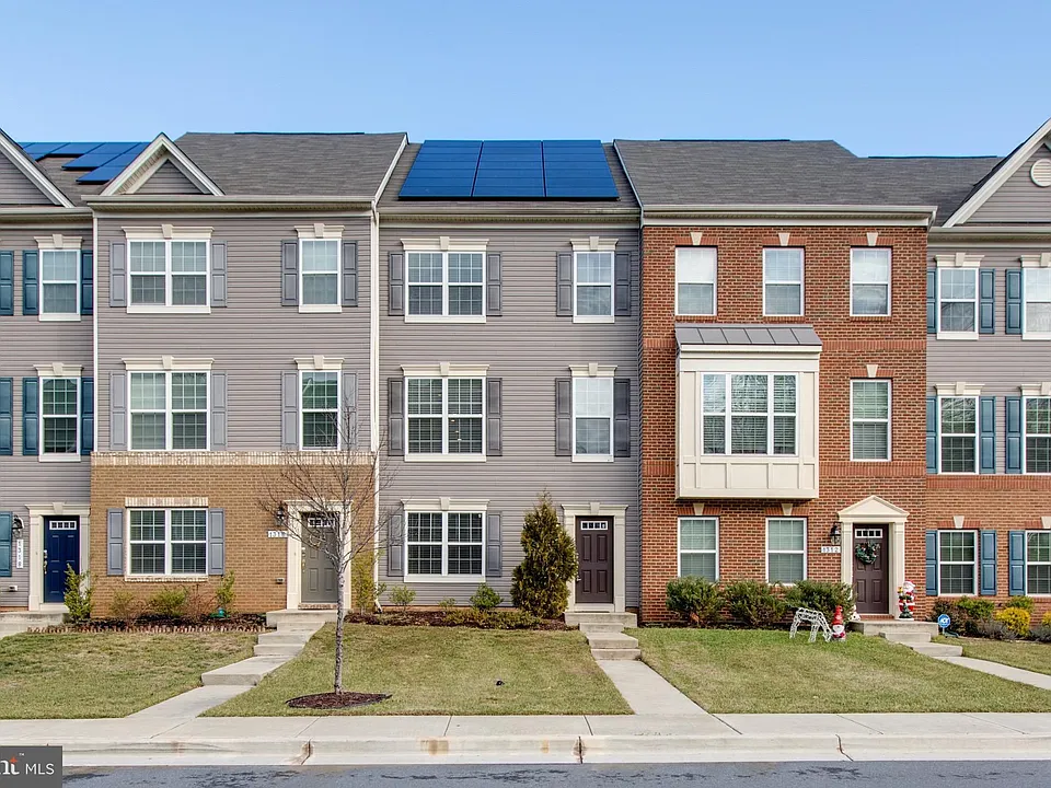 1314 Hawthorn Dr