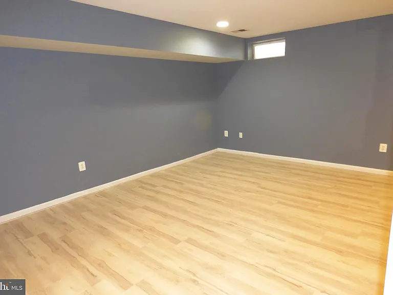 20957 Duryea Ter — Photo 15
