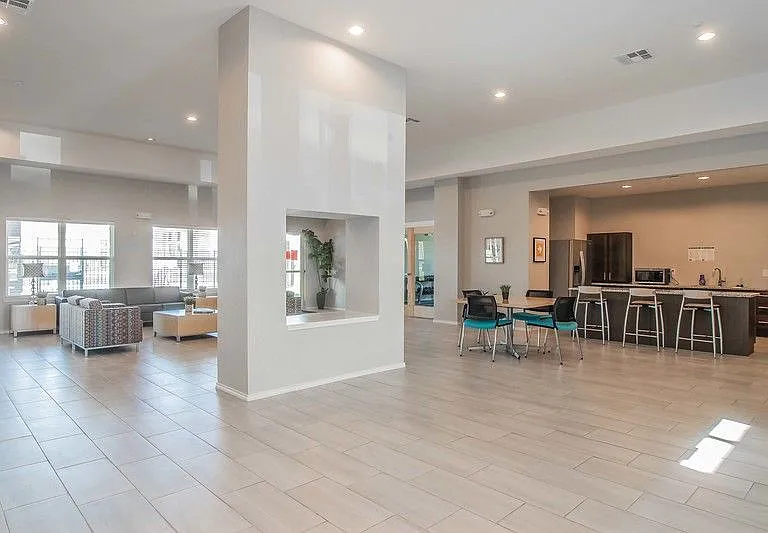 EMLI at Liberty Crossing Apartments — Photo 7