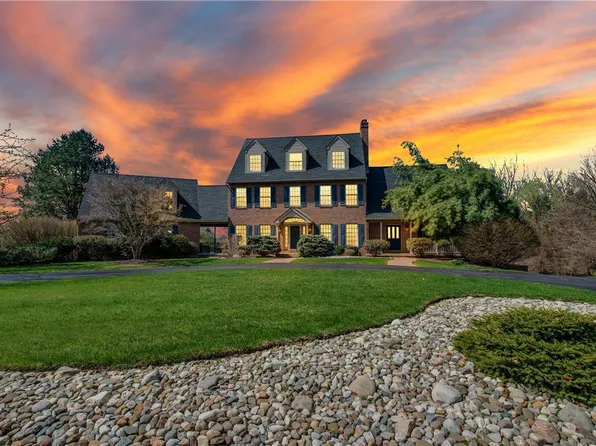 4285 Farmersville Ct, Easton, PA 18045