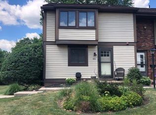 974 Hampton Ridge Dr #F, Akron, OH 44313