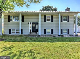 165 700th Rd, New Oxford, PA 17350