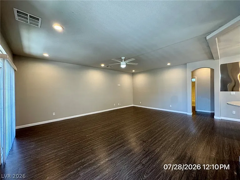6049 Thistle Meadow Ave — Photo 11