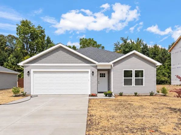 2022 Green Acres Dr, Adrian, MI 49221