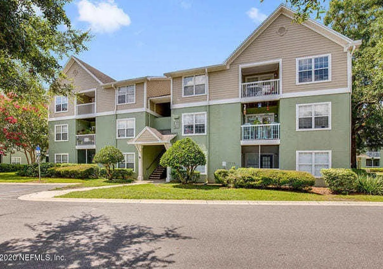 The Villas of Timberlin Park. Southside Condo 2BR — Photo 2