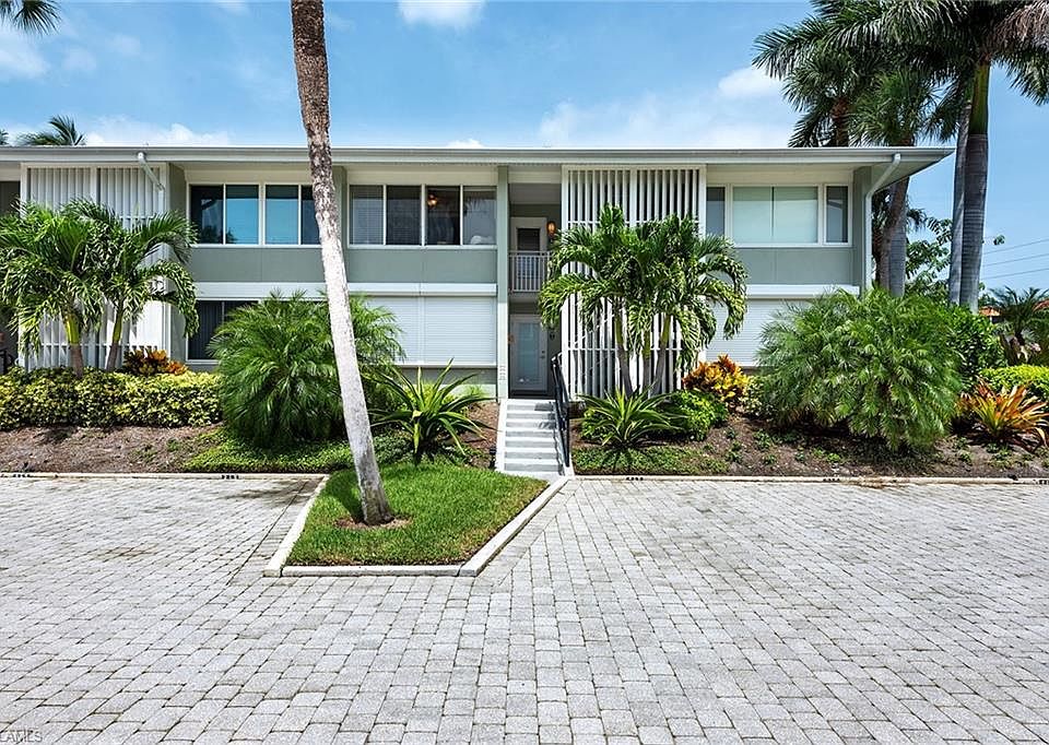 1st image of 1065 Gulf Shore Blvd N APT 415