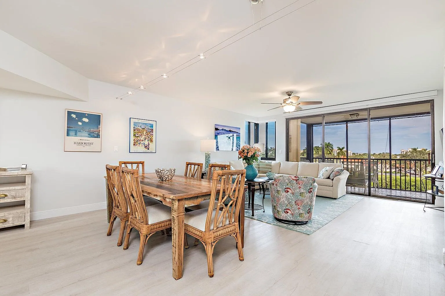 2 bed, 2.0 bath, 1470 sqft, $4,500 — Photo 3