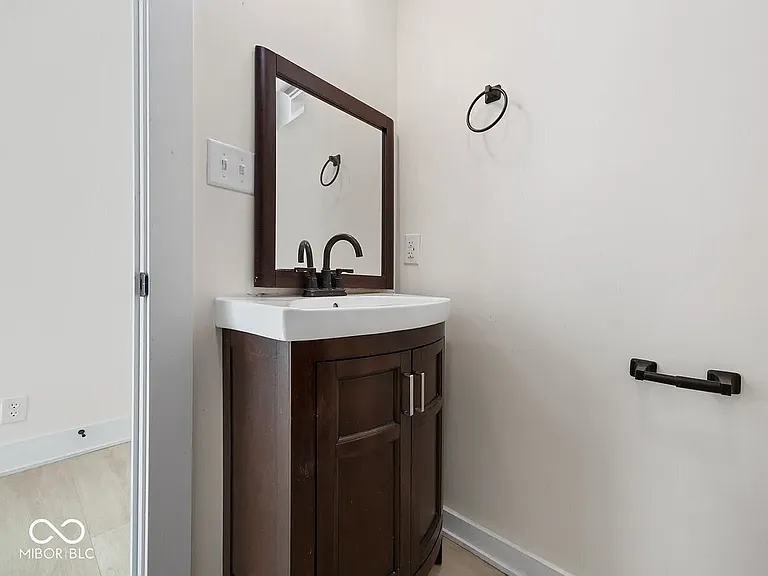 66 E Caven St #66 — Photo 9