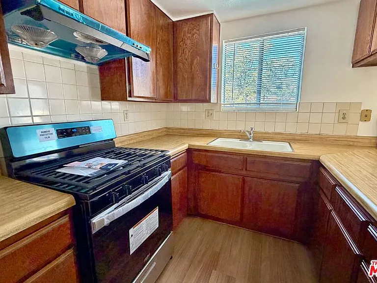 207 E Avenue 39 — Photo 6